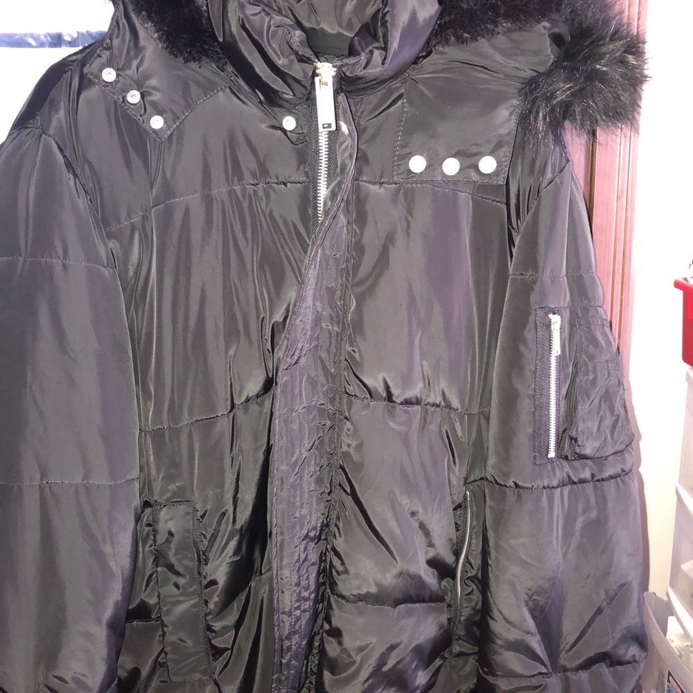 Boo hoo Jacket fur hood satin color